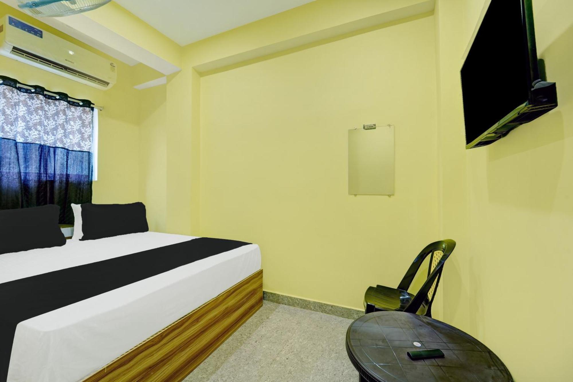 Hotel O Radha Rani Hotel Rádzsgír Kültér fotó