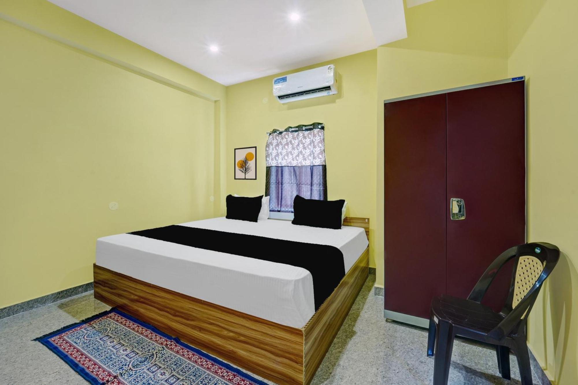 Hotel O Radha Rani Hotel Rádzsgír Kültér fotó